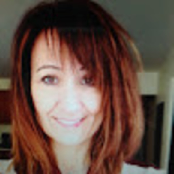 Meet your Posher, Alison - Picture 1 of 1